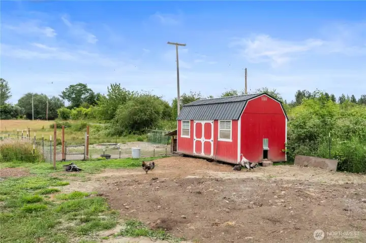 There's plenty of space for all your farm friends.