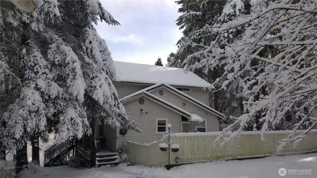 great lifetime roof for those snowy winters
