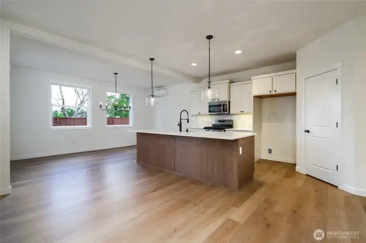 Kitchen - Features and colors may differ.