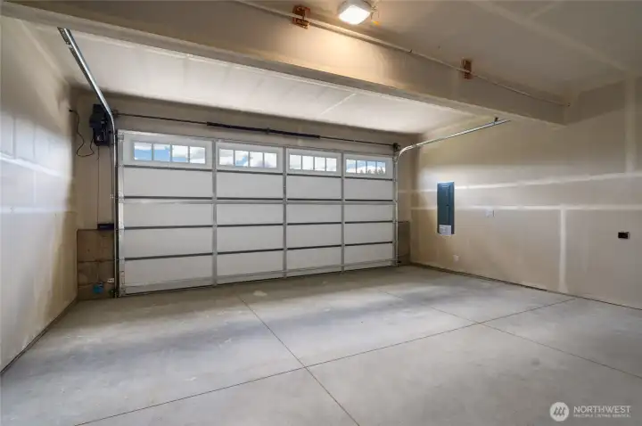 Garage - Features and colors may differ.