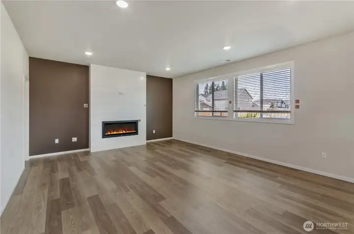 Photos are sample photos of a previously built Elbe plan in the community.