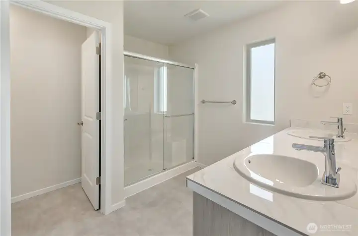 Photos are sample photos of a previously built Elbe plan in the community.