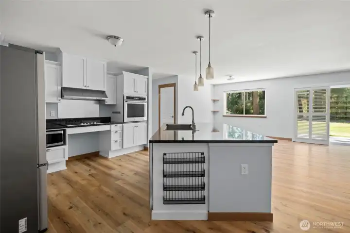 Beautifully designed kitchen, custom cabinets and granite countertops.