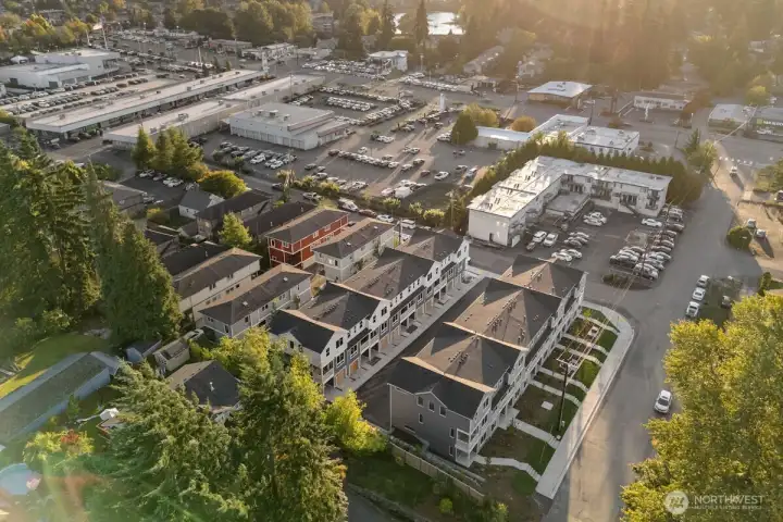 Photographs are for illustrative purposes only. Features, finishes, interior/exterior colors, landscaping and floorplan shown may vary from actual homes built.