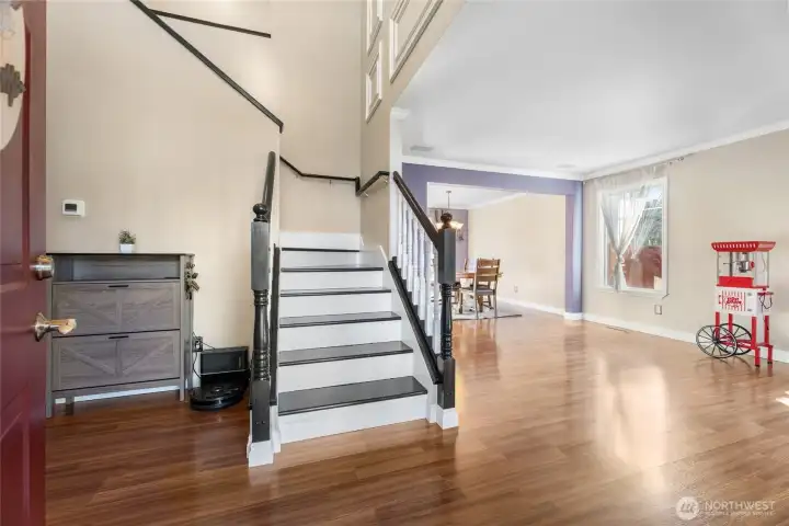 Open and bright floorplan