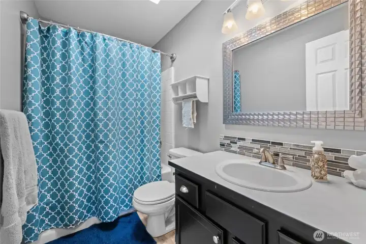 Upper level full bath