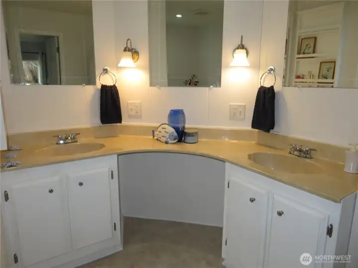 Primary bath with dual sinks.