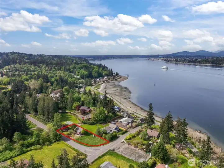 Beautiful Waterman is a hidden gem in Port Orchard. A rare find in this location.