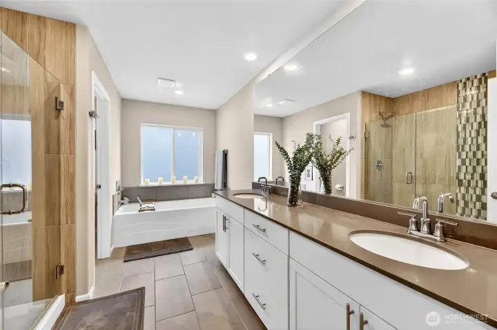 Primary ensuite bath