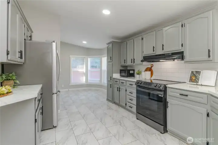 Large Kitchen with Eating space Large Kitchen with Eating space