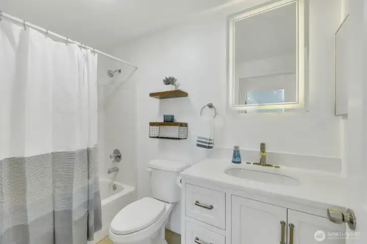 Hallway full bathroom.