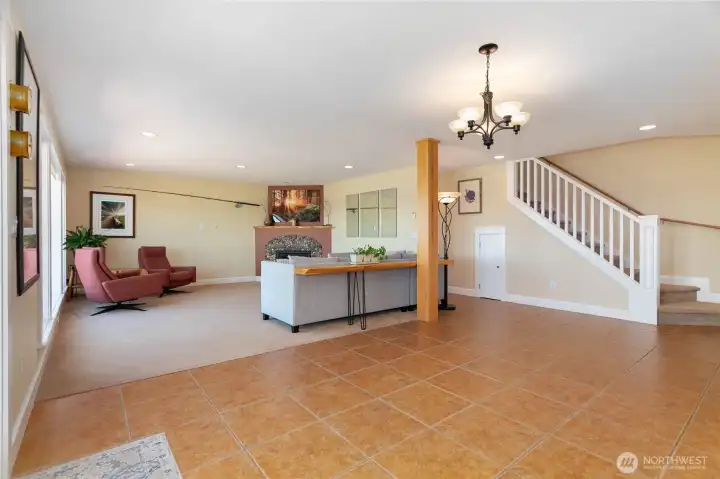 dining area/living room