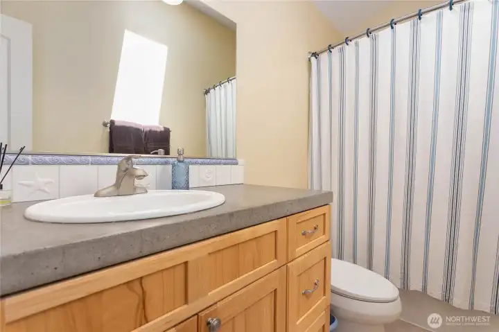 full guest bathroom
