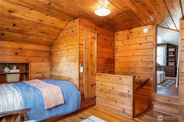 Upstairs bedroom/office