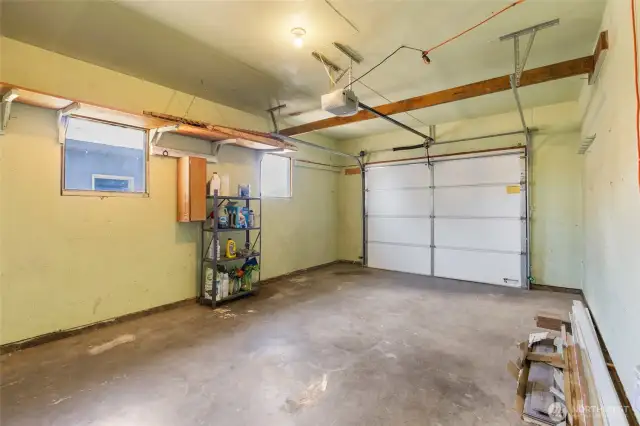 Single car garage - storage cabinets on wall (not pictured)