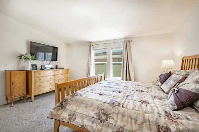 Large primary bedroom