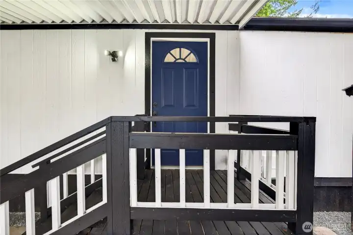 Side entrance from the carport
