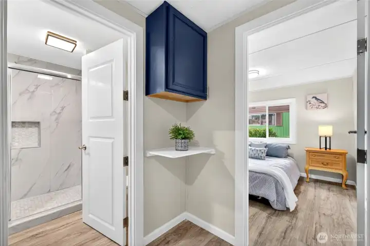 Bathroom next to main bedroom