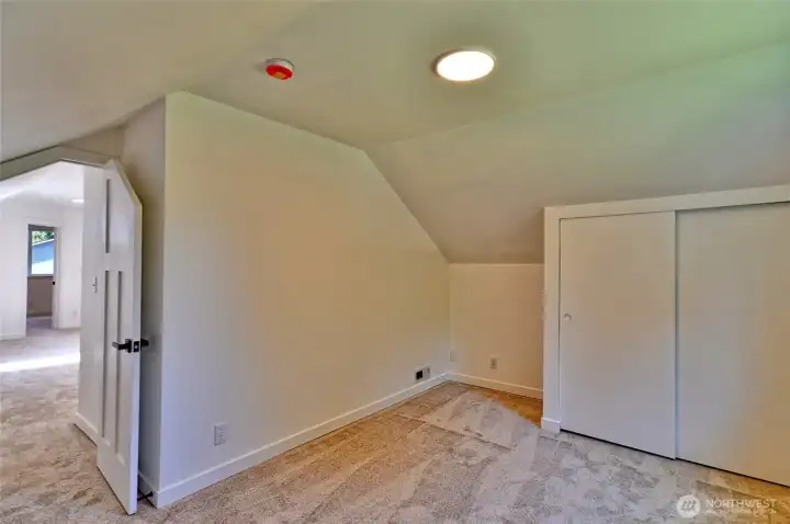 Second upstairs bedroom