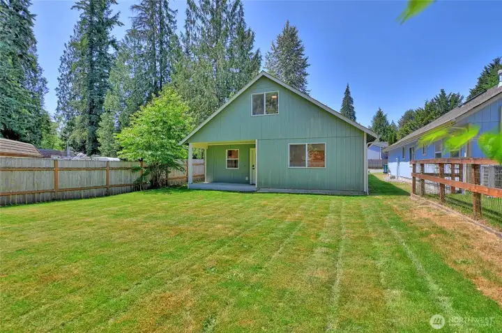Large level fenced yard