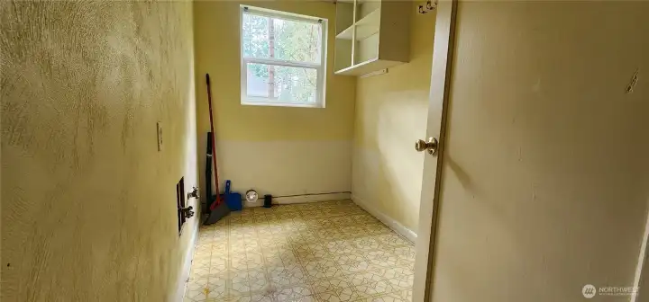Laundry Room 3229 Cooper Point