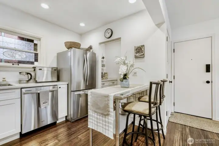 Pantry for more storage or workspace?