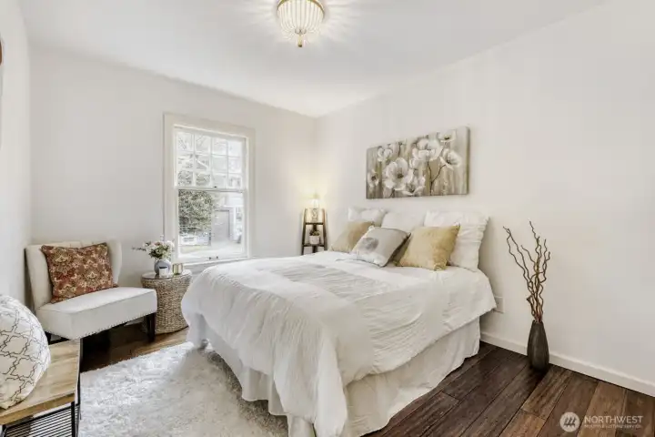 Good sized bedroom with ample lighting