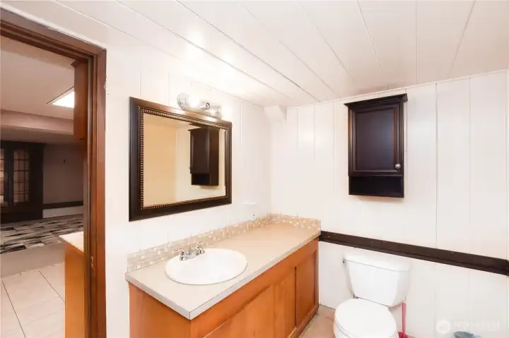 Basement apt bathroom