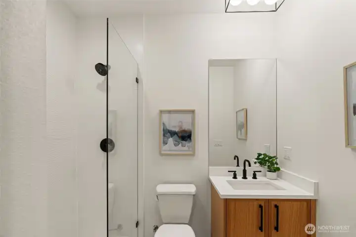 Second Primary Bath on Main