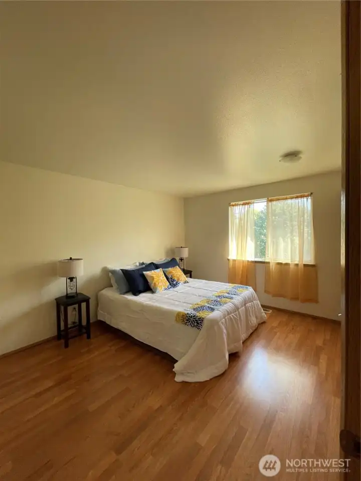 Bright, airy primary