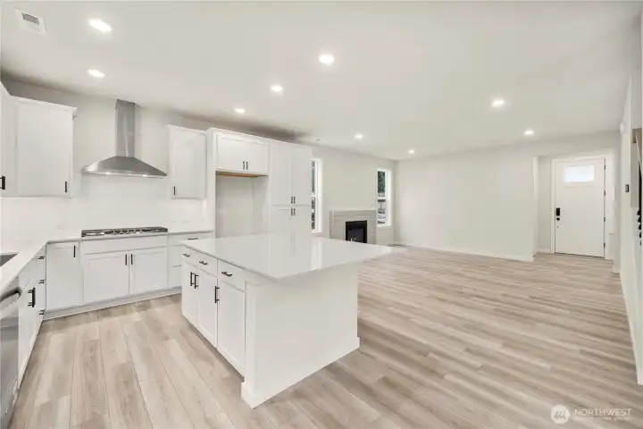 Photos of a previously completed home. Actual colors and finishes may vary. See site agent for details.