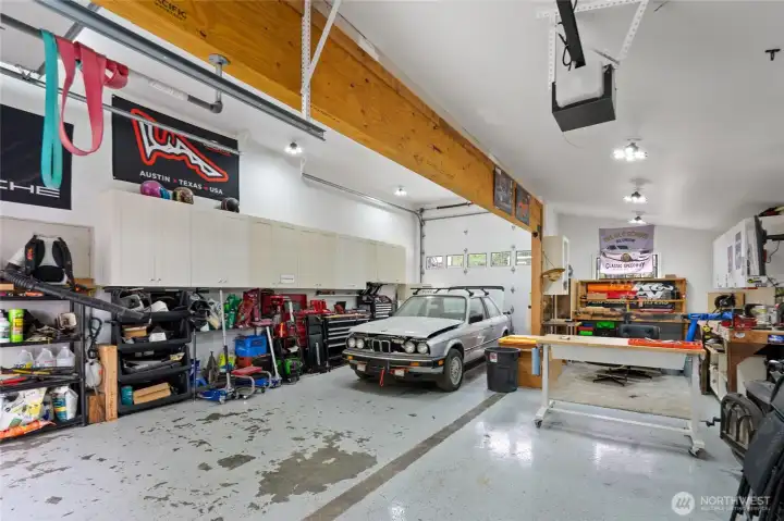 huge working shop! and Garage huge working shop! and Garage