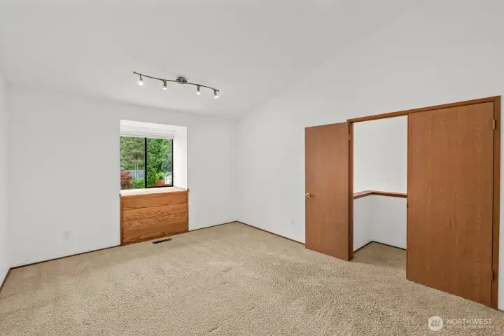 Primary bedroom without staging.