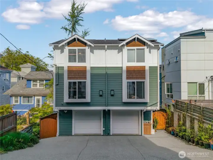 Townhouse with no HOA dues!
