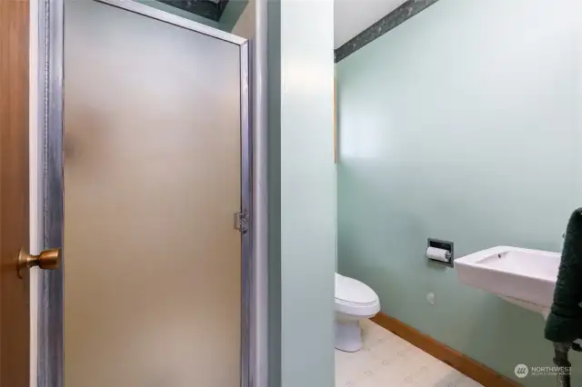 Main Level 3/4 Bathroom