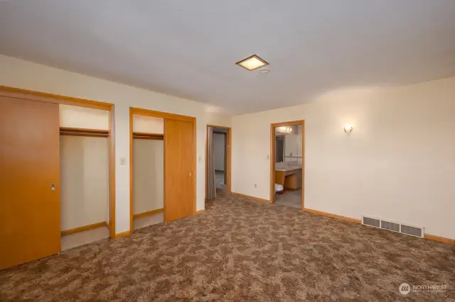 The north bedroom has access to the guest bath.