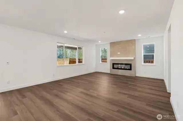 Actual Photos!! Ready to move in!