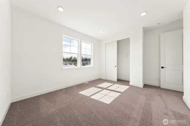 Actual Photos!! Ready to move in!