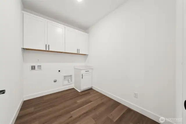 Actual Photos!! Ready to move in!