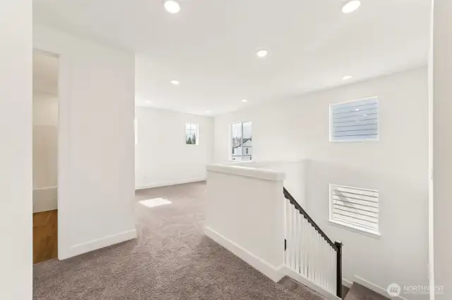 Actual Photos!! Ready to move in!