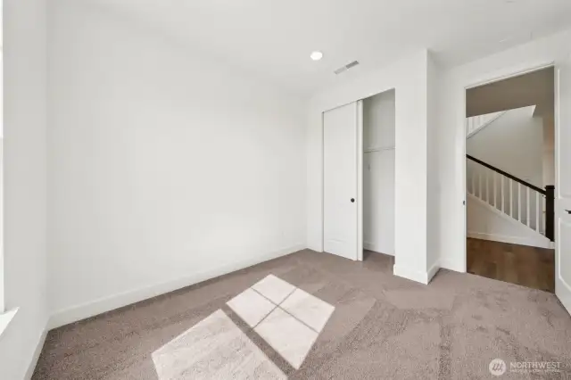 Actual Photos!! Ready to move in!