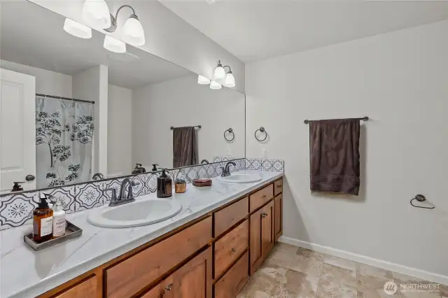 Virtually stage primary bathroom