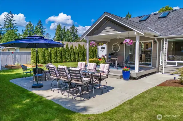 Absolutely stunning backyard!