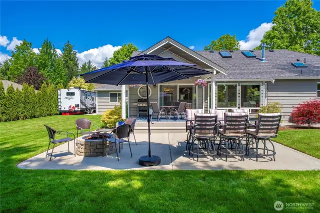 This backyard is truly what dreams are made of!