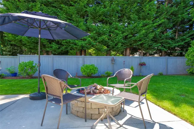 Enjoy making summer memories around the fire!