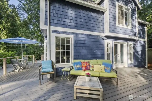 Durable stainless steel cable railing enhances views and reduces upkeep.