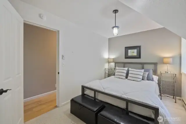 Quiet sleeping spaces that feel tucked-in and serene