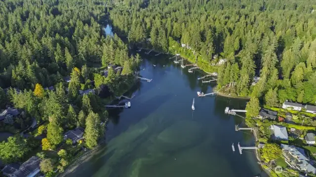 Two short and scenic walks to the waterfront