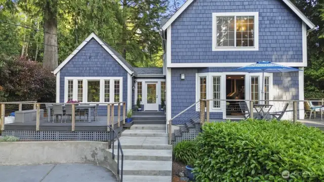 A cottage that lives much larger than its square footage