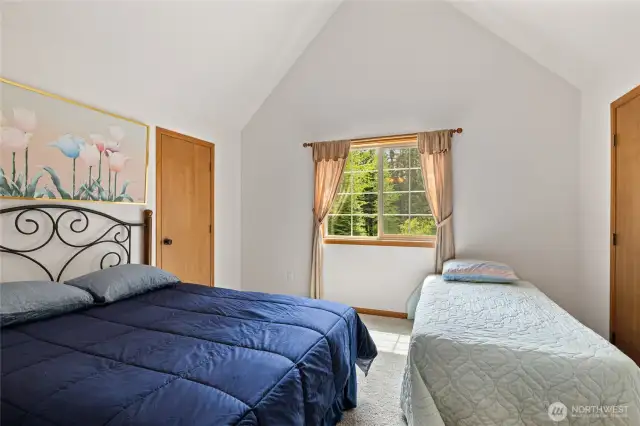 Bedroom 2 in apartment